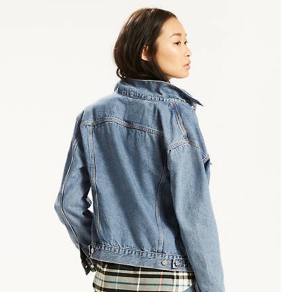 Levi’s Ex-Boyfriend Trucker Jacket - Picture 2 of 4